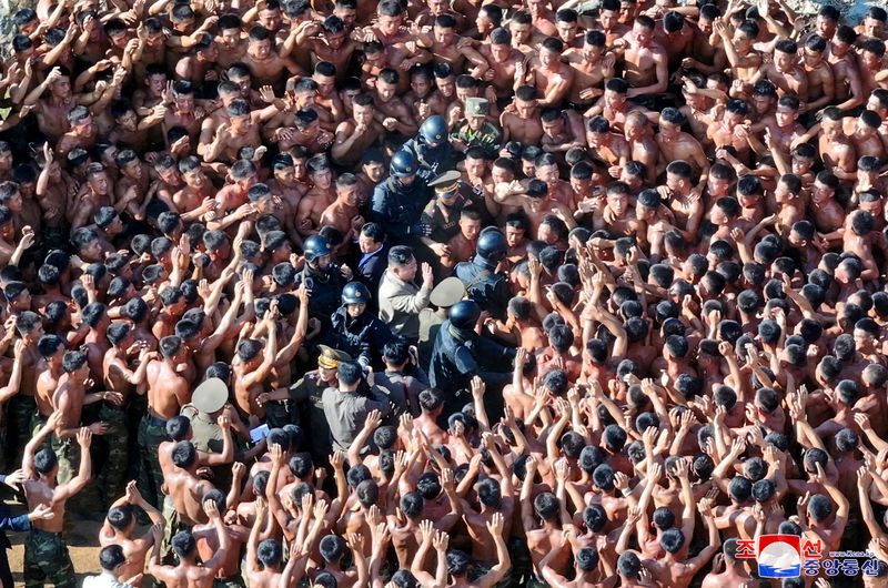 &copy; Reuters. FILE PHOTO: North Korean leader Kim Jong Un visits the training base of the special operations armed force of North Korea's army at an undisclosed location in North Korea, September 11, 2024 in this photo released by North Korea's official Korean Central 