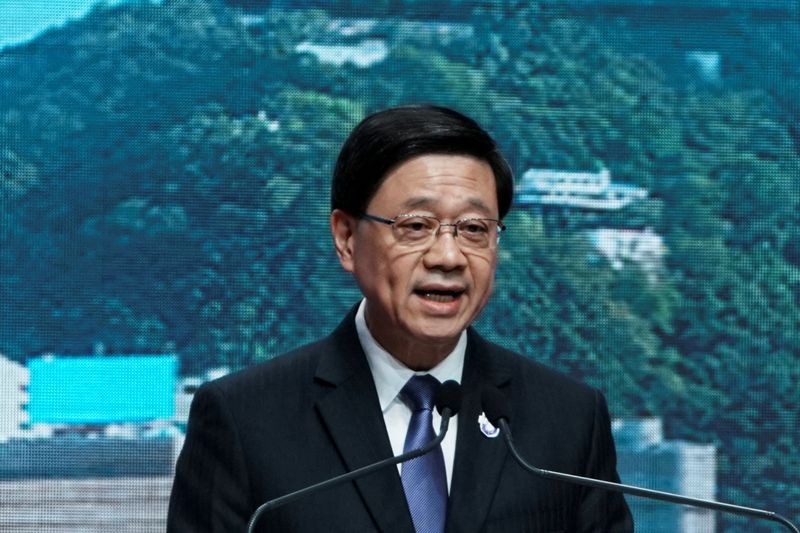 ©Reuters. FILE PHOTO: Hong Kong Chief Executive John Lee speaks at the opening ceremony of the National Security Education Day in Hong Kong, China, April 15, 2024. REUTERS/Lam Yik/File Photo