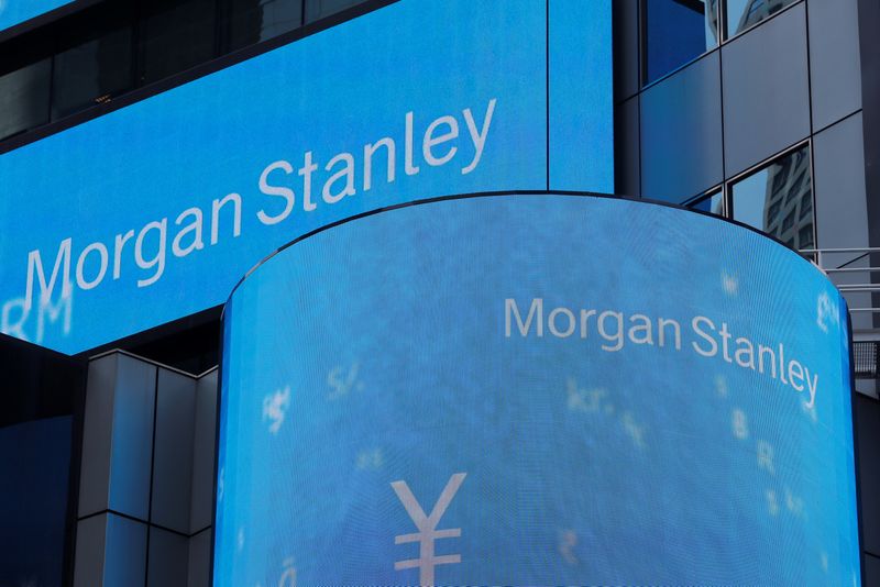 © Reuters. A sign is displayed on the Morgan Stanley building in New York U.S., July 16, 2018. REUTERS/Lucas Jackson/File Photo