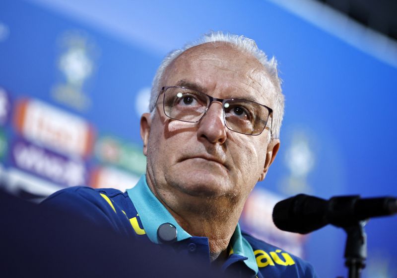 &copy; Reuters. Técnico da seleção brasileira, Dorival Jr., em entrevista coletiva em Brasílian14/10/2024 REUTERS/Adriano Machado