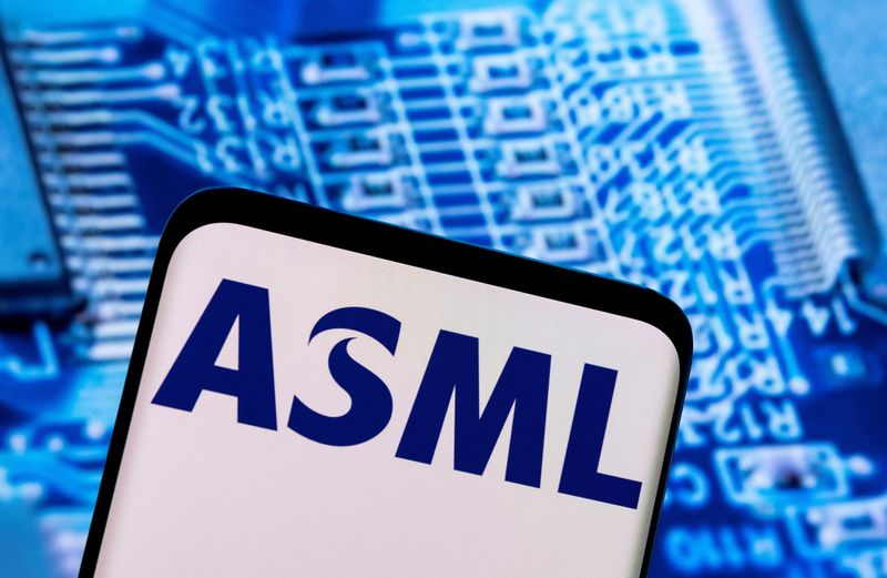 © Reuters. FILE PHOTO: ASML logo is seen in this illustration taken February 28, 2022. REUTERS/Dado Ruvic/Illustration/File Photo