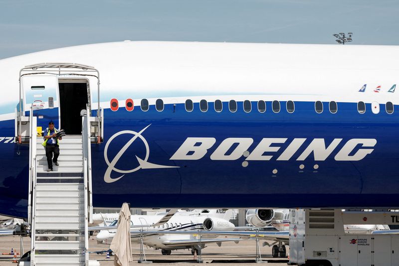 &copy; Reuters. A Boeing logo is seen on a 777-9 aircraft on display during the 54th International Paris Airshow at Le Bourget Airport near Paris, France, June 18, 2023. REUTERS/Benoit Tessier/File Photo