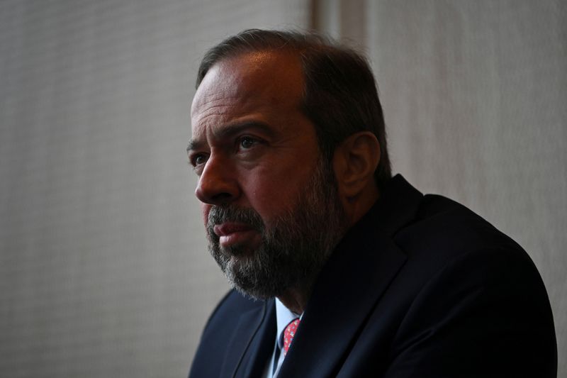 &copy; Reuters. Ministro de Minas e Energia, Alexandre Silveira, durante entrevista à Reuters em Houstonn21/03/2024 REUTERS/Callaghan O'Hare