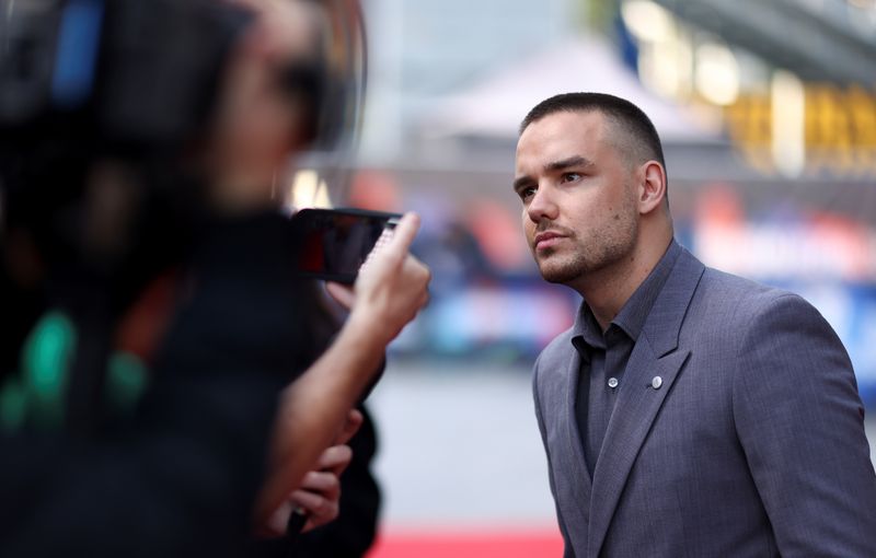 © Reuters. FILE PHOTO: Cast member Liam Payne arrives at the world premiere of 