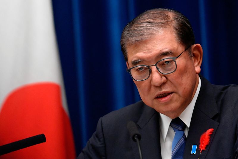 © Reuters. Japanese Prime Minister Shigeru Ishiba holds a press conference on October 9, 2024, at his official residence in Tokyo, Japan, after dissolving the Lower House of Parliament and proceeding for an early election on October 27. David Mareuil/Pool via REUTERS/File Photo