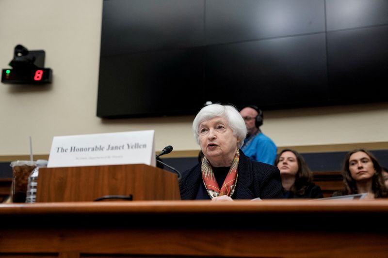 &copy; Reuters. Treasury Secretary Janet Yellen testifies before the House Financial Services Committee regarding the department’s annual report on the international financial system, on Capitol Hill in Washington, U.S. July 9, 2024. REUTERS/Ken Cedeno/File Photo