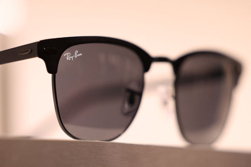 &copy; Reuters. FILE PHOTO: Ray Ban sunglasses are displayed at the David Clulow outlet retail store at Bicester Village in Oxfordshire, Britain, August 21, 2024. REUTERS/Hollie Adams/File Photo