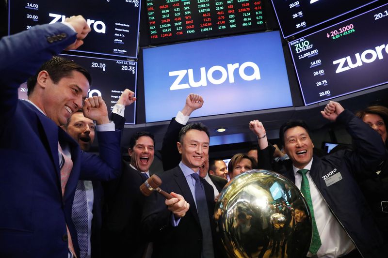 &copy; Reuters. FILE PHOTO: Founder and CEO of Zuora, Tien Tzuo, takes part in the company's IPO on the floor of the New York Stock Exchange shortly after the opening bell in New York, U.S., April 12, 2018.  REUTERS/Lucas Jackson/File Photo