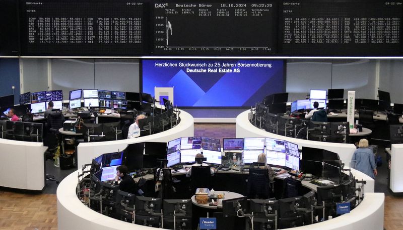 &copy; Reuters. FILE PHOTO: The German share price index DAX graph is pictured at the stock exchange in Frankfurt, Germany, October 18, 2024. REUTERS/Staff/File Photo