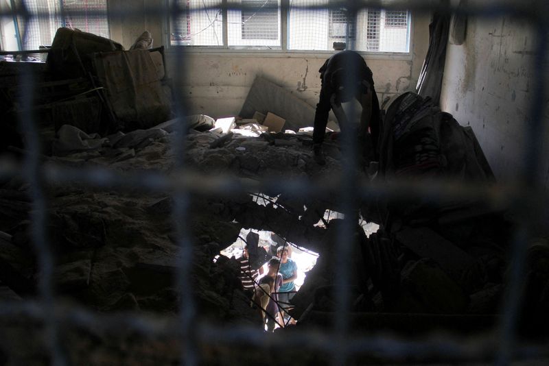 © Reuters. Beach refugee camp, Gaza City, October 19, 2024. REUTERS/Mahmoud Issa