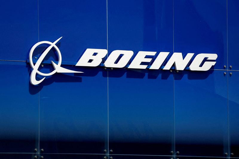 © Reuters. FILE PHOTO: A Boeing logo is seen at the 54th International Paris Airshow at Le Bourget Airport near Paris, France, June 18, 2023. REUTERS/Benoit Tessier/File Photo