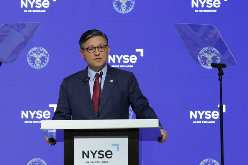 © Reuters. FILE PHOTO: Mike Johnson, Speaker of the House, speaks as he visits the New York Stock Exchange to deliver an economic address, in New York City, U.S., October 1, 2024. REUTERS/Kent J. Edwards/File Photo