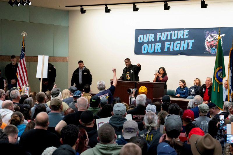 © Reuters. Ongoing strike against Boeing in Seattle, October 15, 2024. REUTERS/David Ryder