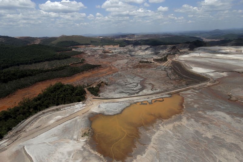 © Reuters. Mariana (MG), 10 de novembro de 2015. REUTERS/Ricardo Moraes