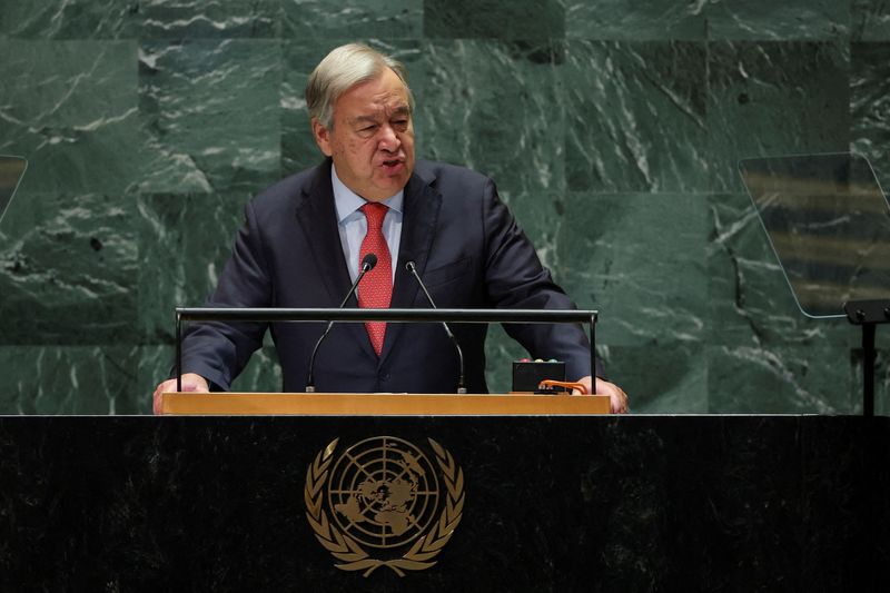 &copy; Reuters. FILE PHOTO: United Nations Secretary-General Antonio Guterres addresses the 79th United Nations General Assembly at U.N. headquarters in New York, U.S., September 24, 2024.  REUTERS/Mike Segar/File Photo