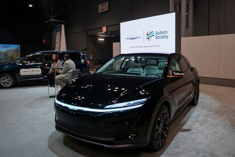 &copy; Reuters. FILE PHOTO: The Chrysler Airflow concept is displayed at the New York International Auto Show, in Manhattan, New York City, U.S., April 5, 2023. REUTERS/David 'Dee' Delgado/File Photo