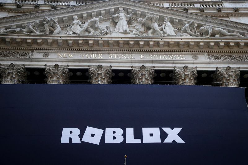 &copy; Reuters. FILE PHOTO: The Roblox logo is displayed on a banner, to celebrate the company's IPO, on the front facade of the New York Stock Exchange (NYSE) in New York, U.S., March 10, 2021. REUTERS/Brendan McDermid/File Photo