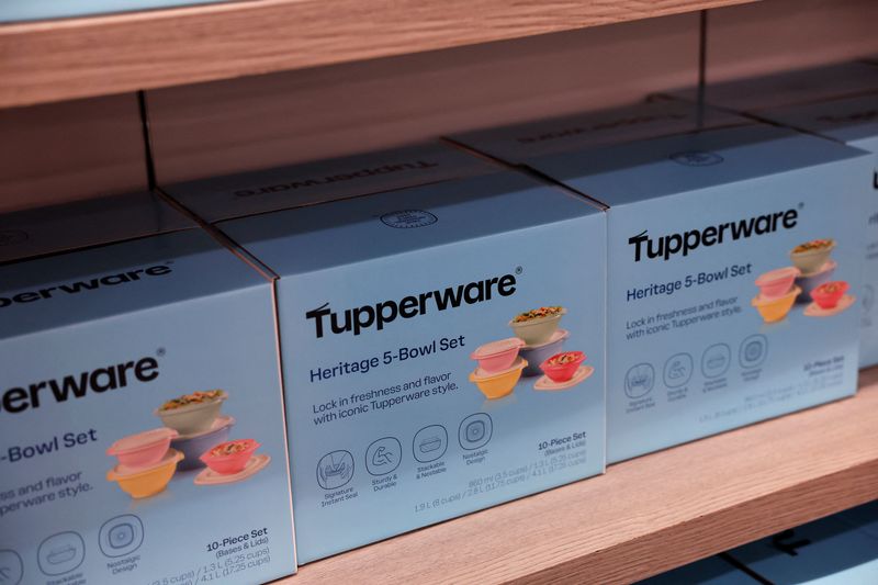 &copy; Reuters. FILE PHOTO: Tupperware products are seen on display at a store in New York City, U.S., September 19, 2024. REUTERS/Shannon Stapleton/File Photo