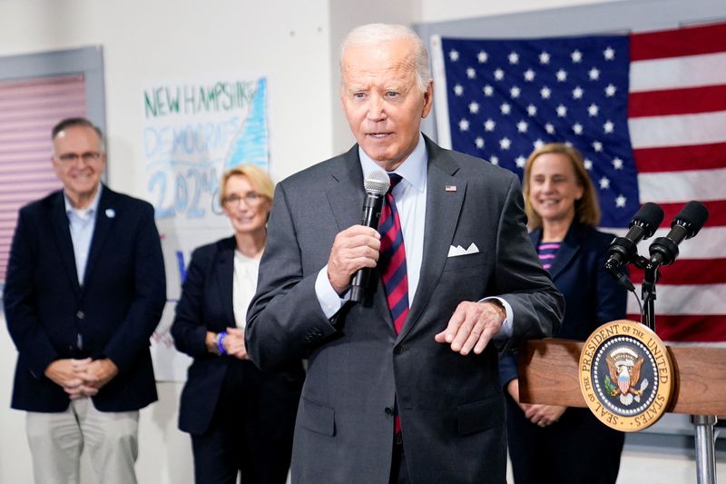 &copy; Reuters. U.S. President Joe Biden delivers remarks at the New Hampshire Democratic Party Headquarters, in Concord, New Hampshire, U.S., October 22, 2024. REUTERS/Elizabeth Frantz