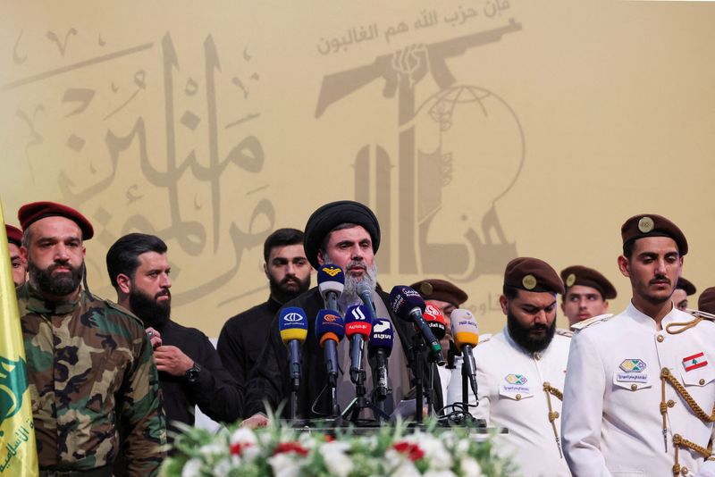 &copy; Reuters. Hashem Safieddine discursa durante funeral de um líder do Hezbollahn04/07/2024nREUTERS/Aziz Taher
