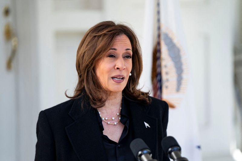 &copy; Reuters. Democratic presidential nominee U.S. Vice President Kamala Harris speaks at the vice president's residence at the U.S. Naval Observatory in Washington, U.S., October 23, 2024. REUTERS/Bonnie Cash