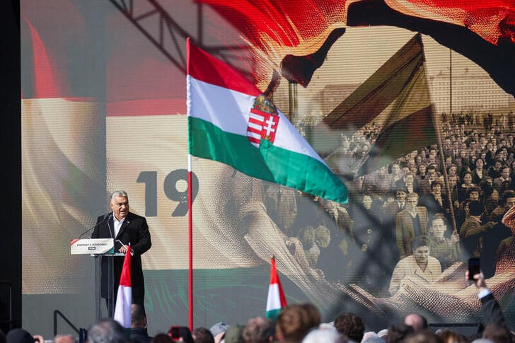 &copy; Reuters. O primeiro-ministro húngaro, Viktor Orbán, discursa durante as comemorações do 68º aniversário da Revolta Húngara de 1956, em Budapeste, Hungrian23/10/2024nREUTERS/Bernadett Szabo