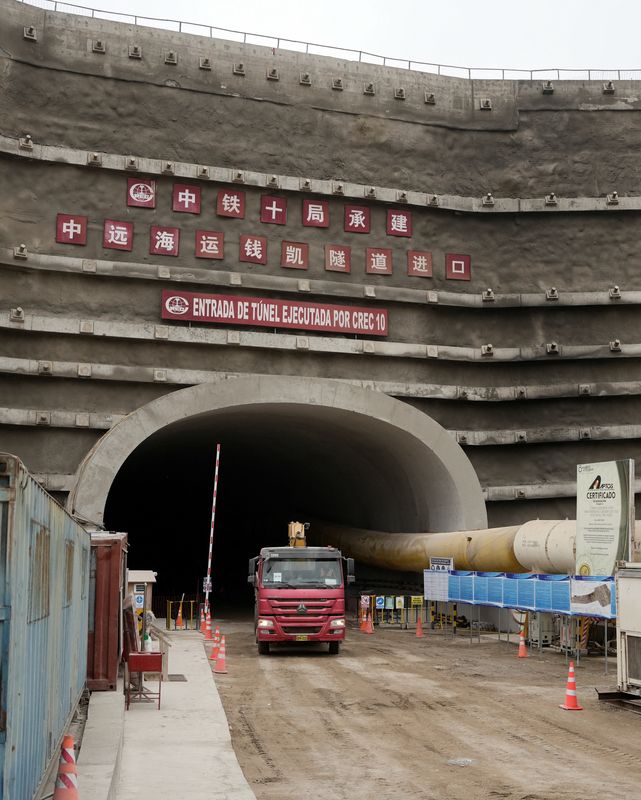 &copy; Reuters. Túnel em sítio de construção de megaporto chinês em Chancay, Perún22/8/2023 REUTERS/Angela Ponce/Arquivo