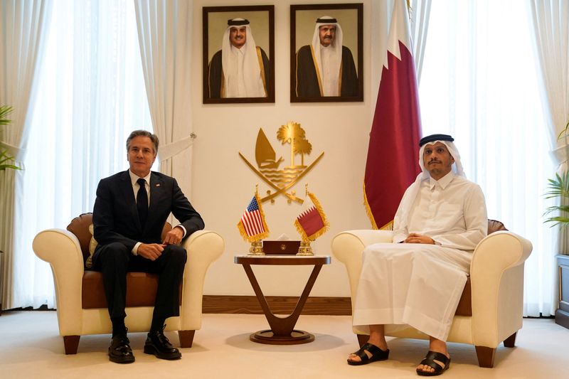 © Reuters. U.S. Secretary of State Antony Blinken meets with Qatari Prime Minister and Foreign Minister Mohammed bin Abdulrahman Al Thani in Doha, Qatar, October 24, 2024. REUTERS/Nathan Howard/Pool