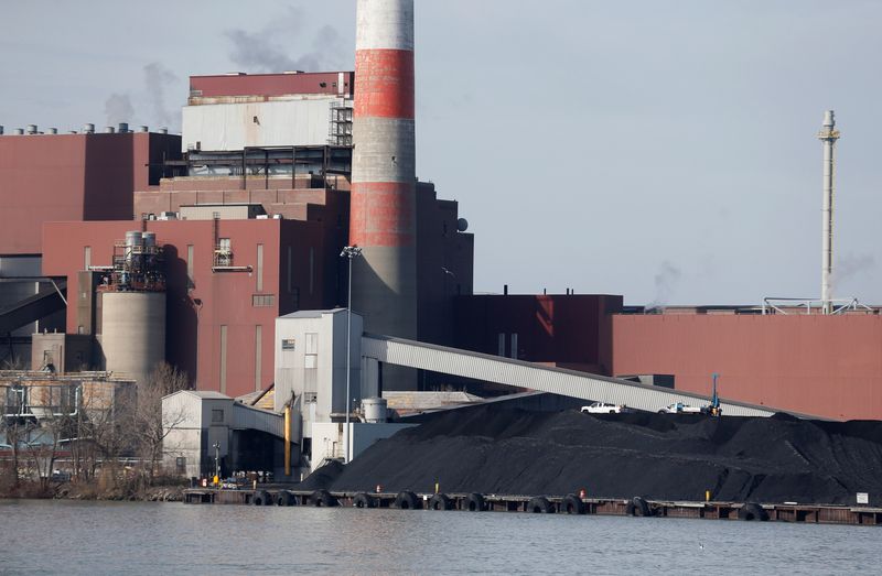 &copy; Reuters. FILE PHOTO: The Trenton Channel Power Plant, a coal-fired electricity plant operated by DTE Energy, is seen in Trenton  south of Detroit, Michigan, U.S. April 2, 2017. REUTERS/Rebecca Cook/File Photo