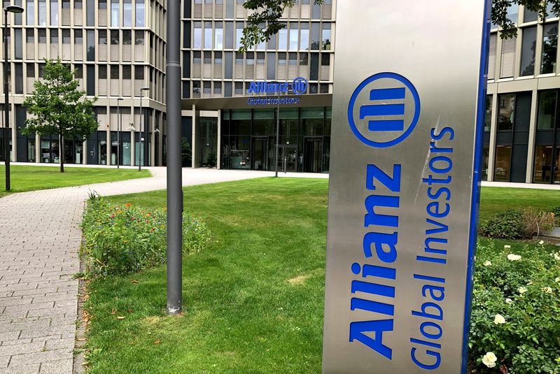 &copy; Reuters. FILE PHOTO: General view of the Allianz Global Investors headquarters in Frankfurt, Germany August 16, 2021. Picture taken August 16, 2021.     REUTERS/Tilman Blasshofer/File Photo