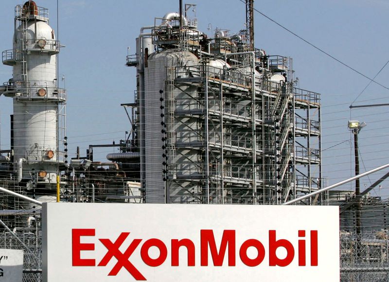 &copy; Reuters. FILE PHOTO: A view of the Exxon Mobil refinery in Baytown, Texas September 15, 2008. REUTERS/Jessica Rinaldi/File Photo