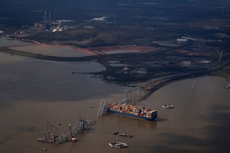 &copy; Reuters. FILE PHOTO: View of the Dali cargo vessel which crashed into the Francis Scott Key Bridge causing it to collapse in Baltimore, Maryland, U.S., April 4, 2024. REUTERS/Nathan Howard/File Photo