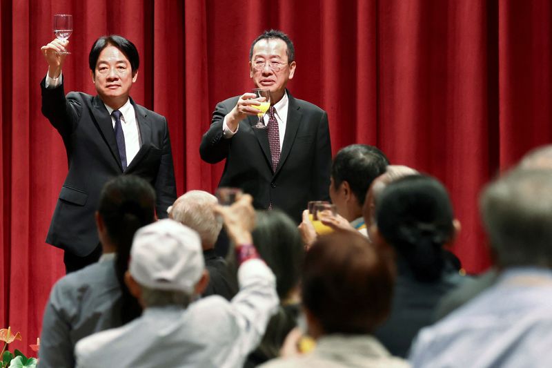 &copy; Reuters. Taiwan President Lai Ching-te and Defence Minister Wellington Koo attend an event marking the 75th anniversary of the Battle of Guningtou, on Kinmen island, Taiwan October 25, 2024. REUTERS/Annabelle Chih