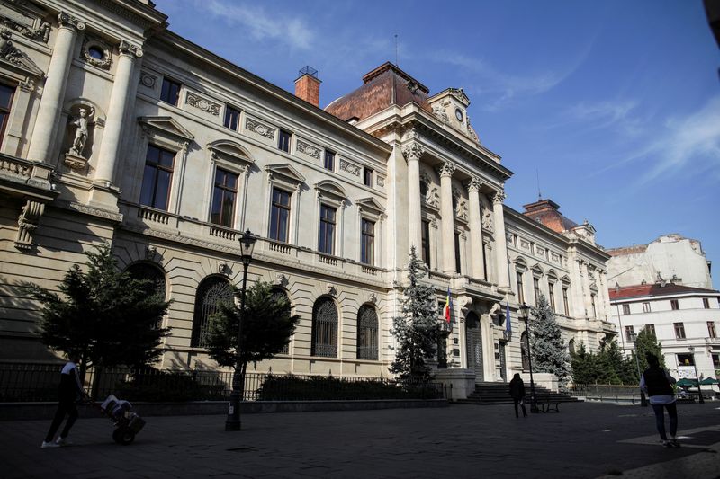 &copy; Reuters. FILE PHOTO: Soccer Football - General view of the National Bank of Romania in Bucharest, Romania - May 5, 2021. Picture taken May 5, 2021 Octav Ganea/Inquam Photos via REUTERS/File Photo