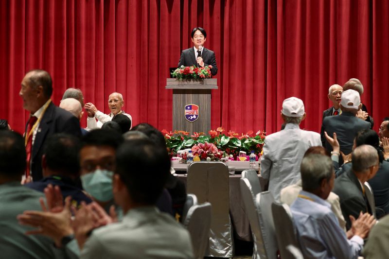 &copy; Reuters. Presidente de Taiwan, Lai Ching-te, discursa em cerimônia de comemoração do 75º aniversário da Batalha de Guningtou, na ilha de Kinmen, em Taiwann25/10/2024 REUTERS/Annabelle Chih