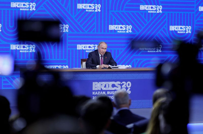 &copy; Reuters. Presidente russo, Vladimir Putin, concede entrevista coletiva no encerramento de cúpula do Brics em Kazann24/10/2024nREUTERS/Maxim Shemetov