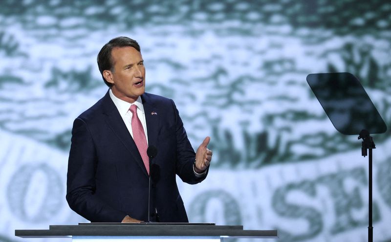 &copy; Reuters. FILE PHOTO: Virginia Governor Glenn Youngkin speaks during Day 1 of the Republican National Convention (RNC), at the Fiserv Forum in Milwaukee, Wisconsin, U.S., July 15, 2024. REUTERS/Mike Segar/File Photo