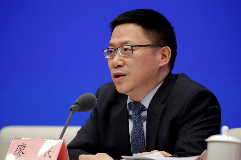 © Reuters. FILE PHOTO: Liao Min, Chinese Deputy Director of Central Commission's Office for Financial and Economic affairs speaks during a news conference on the state of trade negotiations with U.S. in Beijing, China December 13, 2019. REUTERS/Jason Lee/File Photo