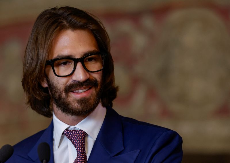 &copy; Reuters. FILE PHOTO: OneSight EssilorLuxottica Foundation's President Leonardo Maria Del Vecchio attends a conference in Rome, Italy October 5, 2023. REUTERS/Remo Casilli/File photo