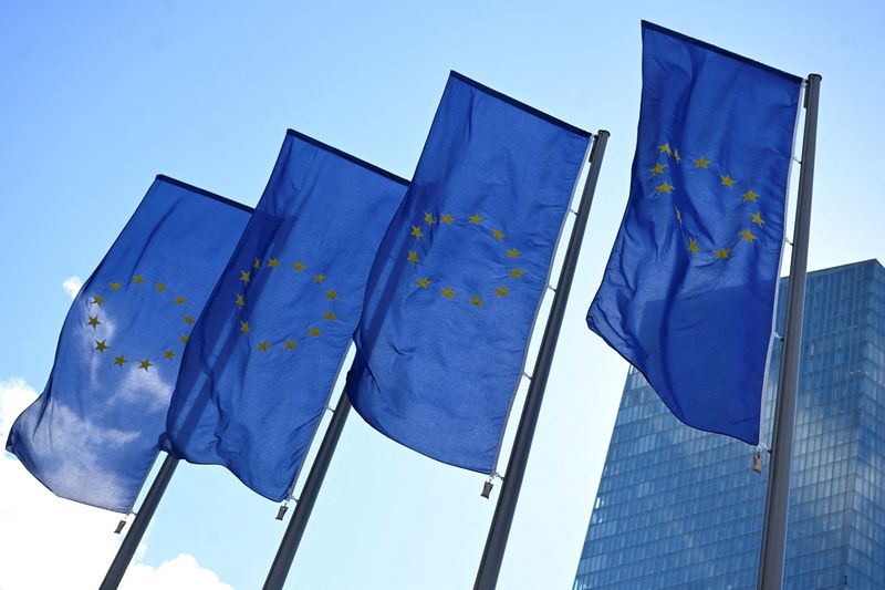 &copy; Reuters. FILE PHOTO: European Union flags flutter in the European Central Bank (ECB) headquarters in Frankfurt, Germany September 12, 2024. REUTERS/Jana Rodenbusch/File Photo