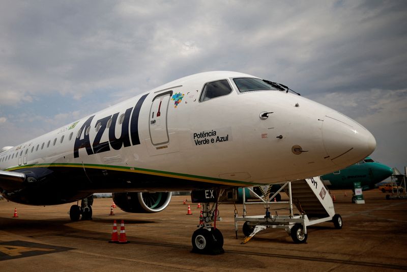 &copy; Reuters. FILE PHOTO: A view of an Airplane of Brazilian airline Azul during a signing ceremony of the Fuel of the Future law to promote sustainable mobility, at the Brasilia Air Force Base, in Brasilia, Brazil October 8, 2024. REUTERS/Adriano Machado/File Photo