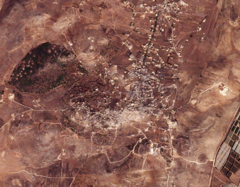 © Reuters. A satellite image shows Yaroun after the destruction, amid ongoing hostilities between Hezbollah and Israel, in Lebanon October 23, 2024. Planet Labs Inc/Handout via REUTERS 