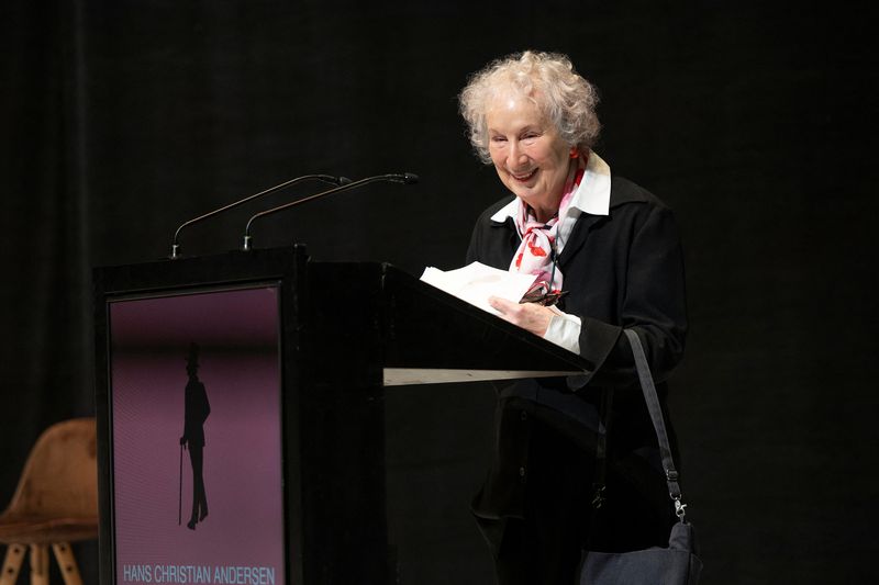 &copy; Reuters. Escritora canadense Margaret Atwood recebe Prêmio Literário H.C. Andersen em Odense, na Dinamarcan27/10/2024 Ritzau Scanpix/Thomas Sjoerup/via REUTERS