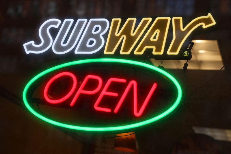 &copy; Reuters. FILE PHOTO: Signage is seen at a Subway restaurant in Manhattan, New York City, U.S., November 23, 2021. REUTERS/Andrew Kelly/File Photo