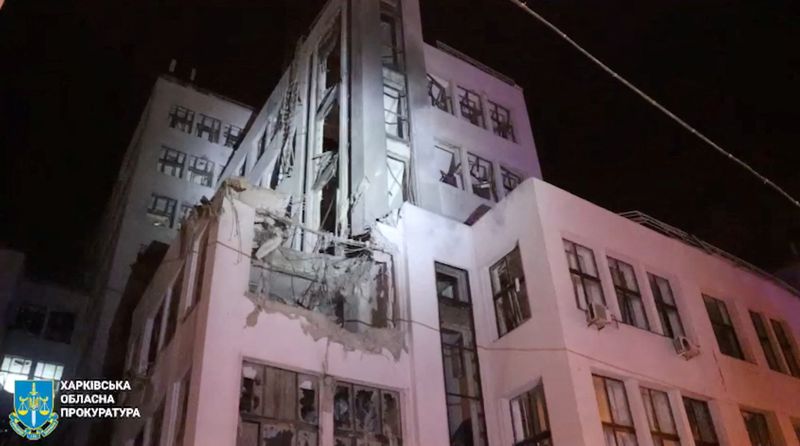 © Reuters. Kharkiv's Derzhprom (State Industry) building is damaged in a Russian strike, amid Russia's attack on Ukraine, in Kharkiv, Ukraine October 28, 2024 in this screengrab obtained from a handout video. Kharkiv Regional Prosecutor's Office/Handout via REUTERS   