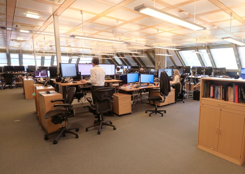 &copy; Reuters. The trading floor of Norges Bank Investment Management, the Nordic countryÕs sovereign wealth fund in Oslo, Norway, June 2, 2017. REUTERS/Ints Kalnins/ File Photo