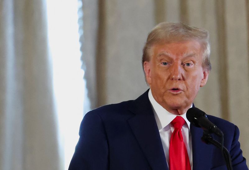 &copy; Reuters. Republican presidential nominee and former U.S. President Donald Trump delivers "Trump Will Fix It" remarks during a press conference at Mar-a-Lago, in Palm Beach, Florida, U.S., October 29, 2024. REUTERS/Brendan McDermid/File Photo