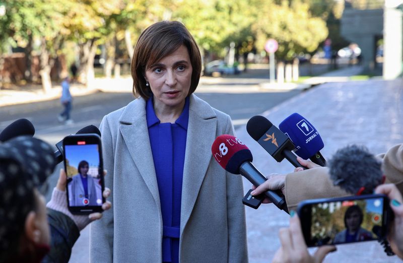 &copy; Reuters. Moldova's incumbent President and presidential candidate Maia Sandu speaks with journalists after taking part in a televised election debate ahead of a presidential runoff in Chisinau, Moldova October 27, 2024. REUTERS/Vladislav Culiomza/File Photo