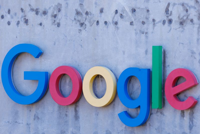 &copy; Reuters. FILE PHOTO: The logo of Google LLC is shown at an entrance to one of their buildings in San Diego, California, U.S., October 9, 2024.  REUTERS/Mike Blake/File Photo