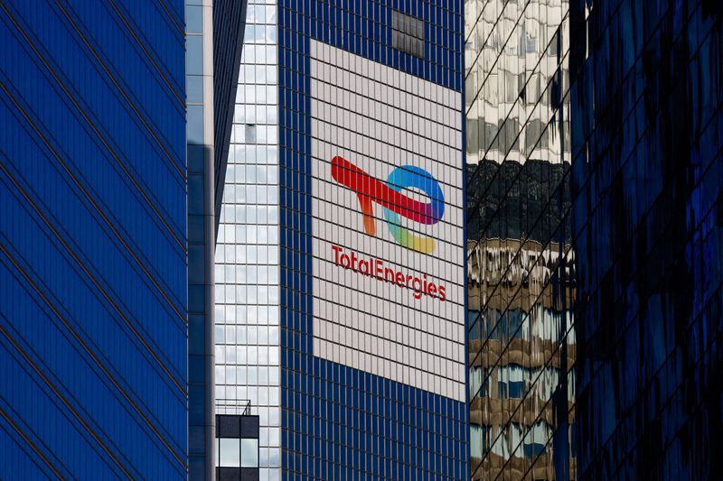 &copy; Reuters. FILE PHOTO: The logo of French oil and gas company TotalEnergies is seen at the company's headquarters skyscraper in the financial and business district of La Defense, near Paris, France September 14, 2023. REUTERS/Gonzalo Fuentes/File Photo